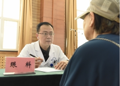 哈醫大二院健康科普專家團隊走進哈工大